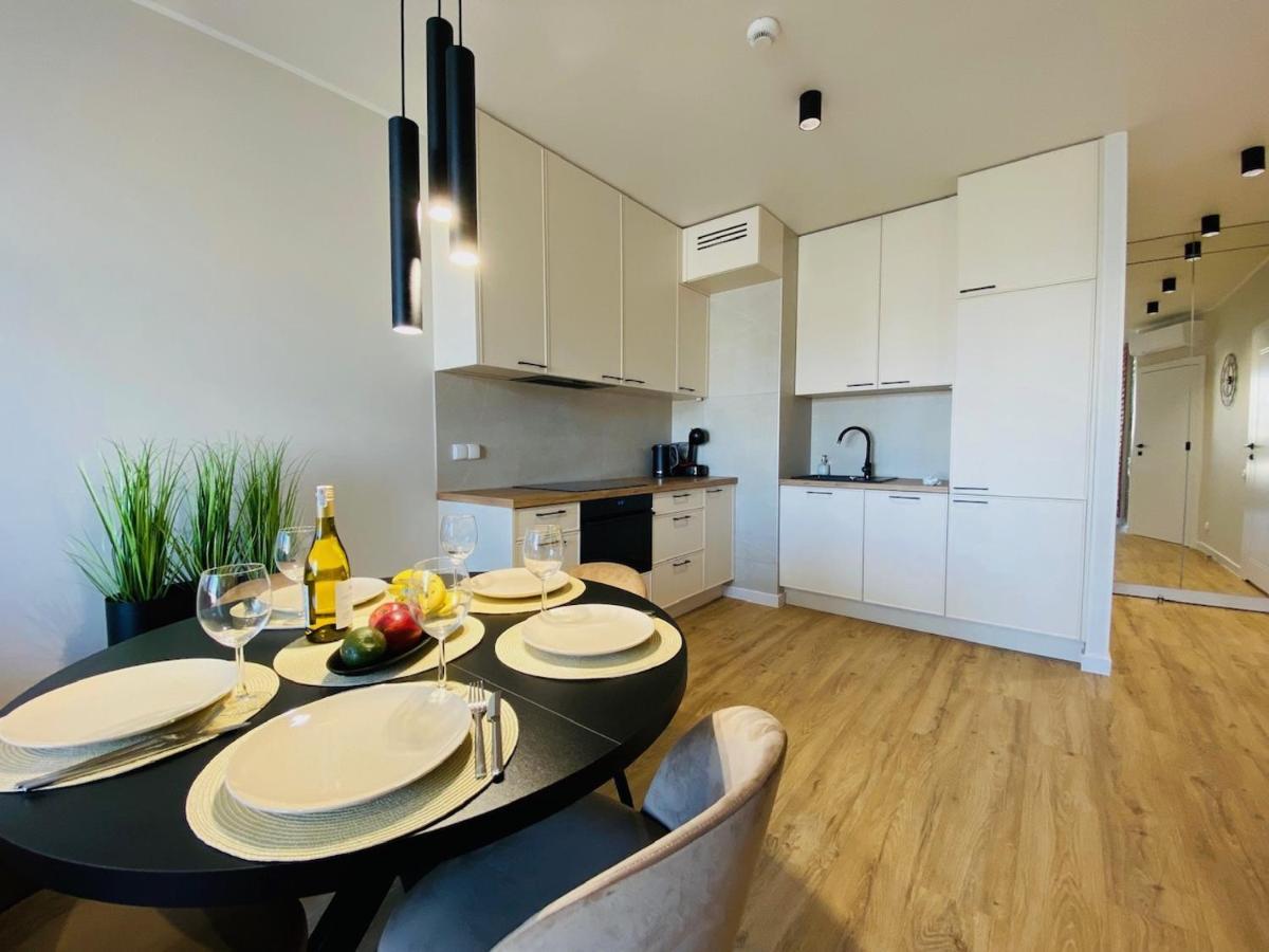 Apartamenty S&S Chlebova Gdansk Z Widokiem Na Rzeke Motlawe, Stare Miasto Exteriör bild