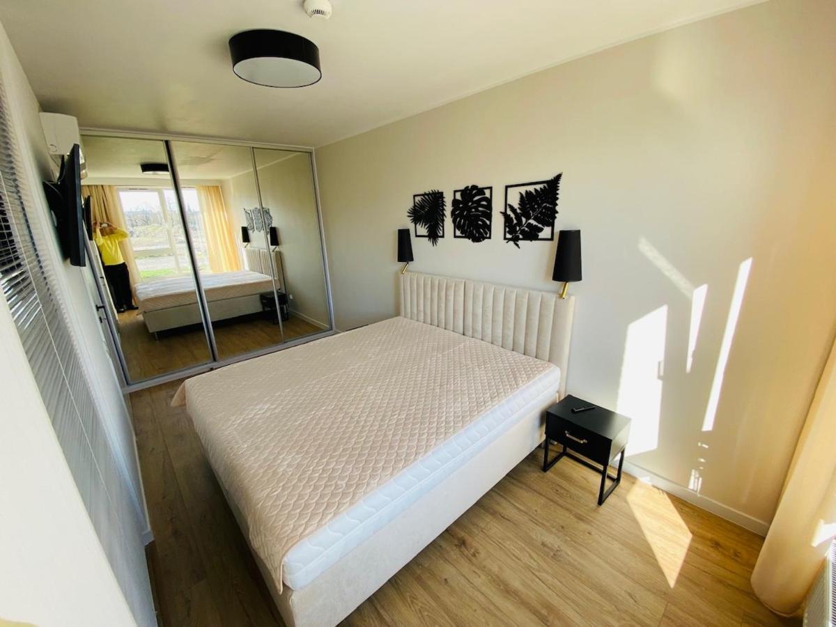 Apartamenty S&S Chlebova Gdansk Z Widokiem Na Rzeke Motlawe, Stare Miasto Exteriör bild